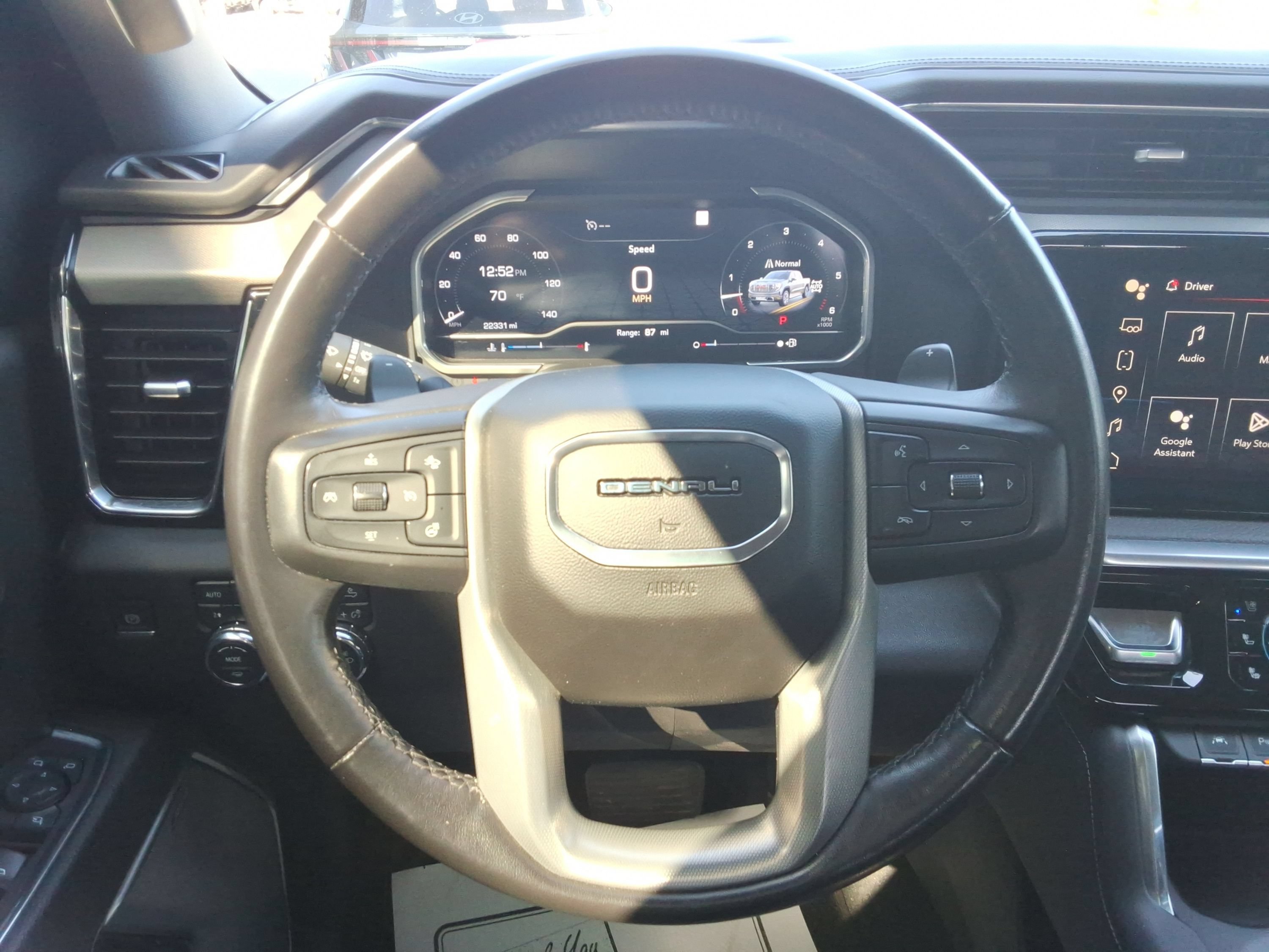 Used 2023 GMC Sierra 1500 Denali w/ Technology Package AWD/4WD image 11