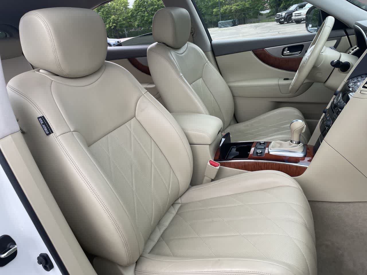 Used 2015 INFINITI QX70 AWD w/ Premium Package image 22