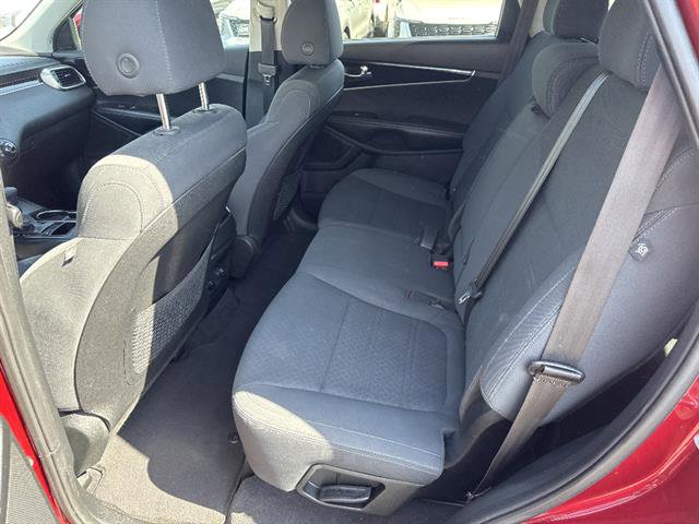 Used 2020 Kia Sorento LX image 15