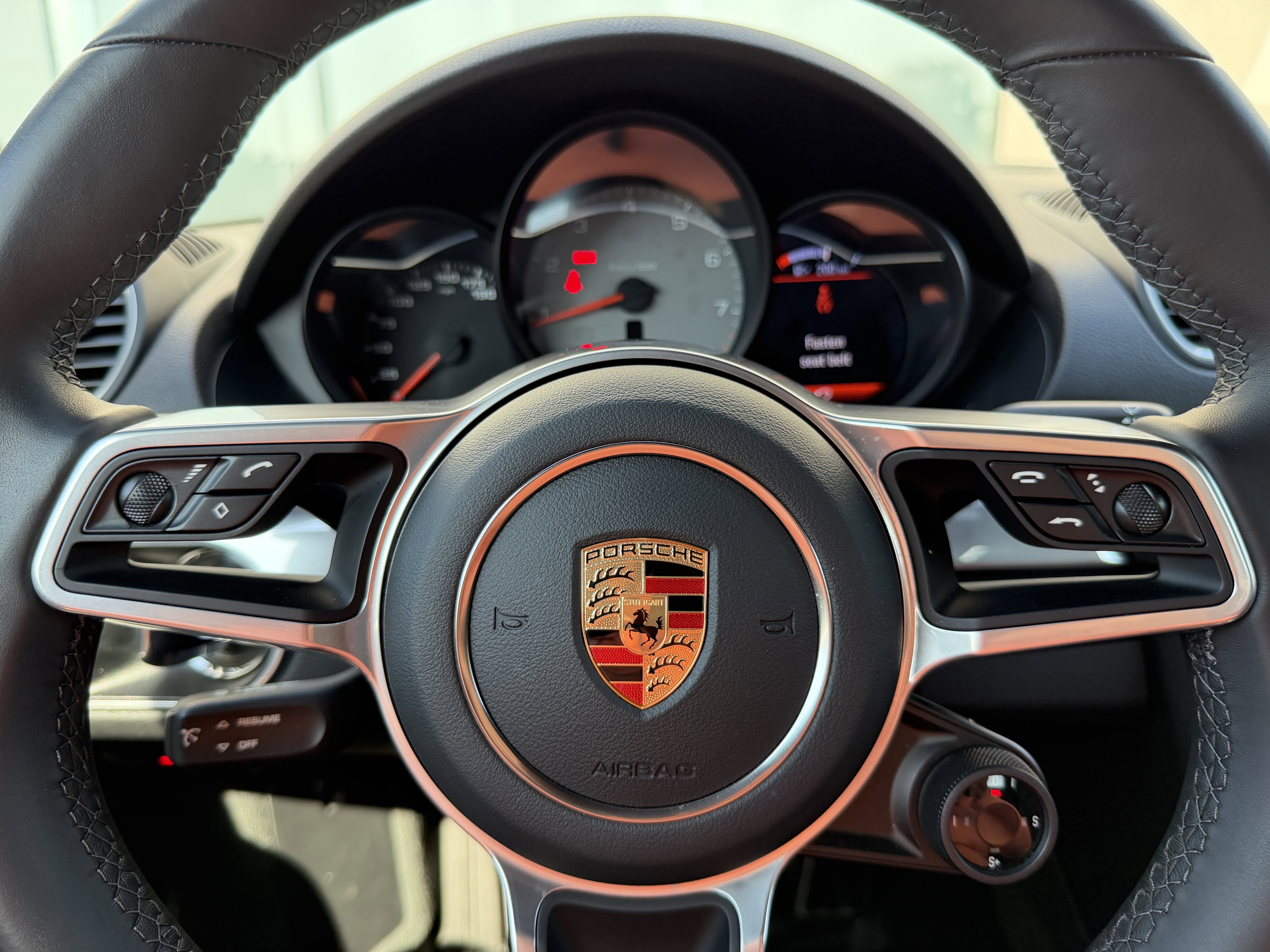 Certified 2025 Porsche 718 Boxster S image 31