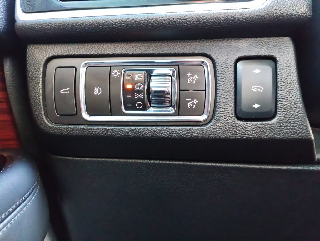 Used 2024 Lincoln Navigator L Reserve w/ Equipment Group 201A AWD/4WD image 29
