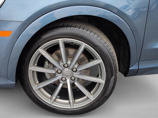 Used 2018 Audi Q3 2.0T Premium Plus w/ Premium Plus Package AWD/4WD image 26