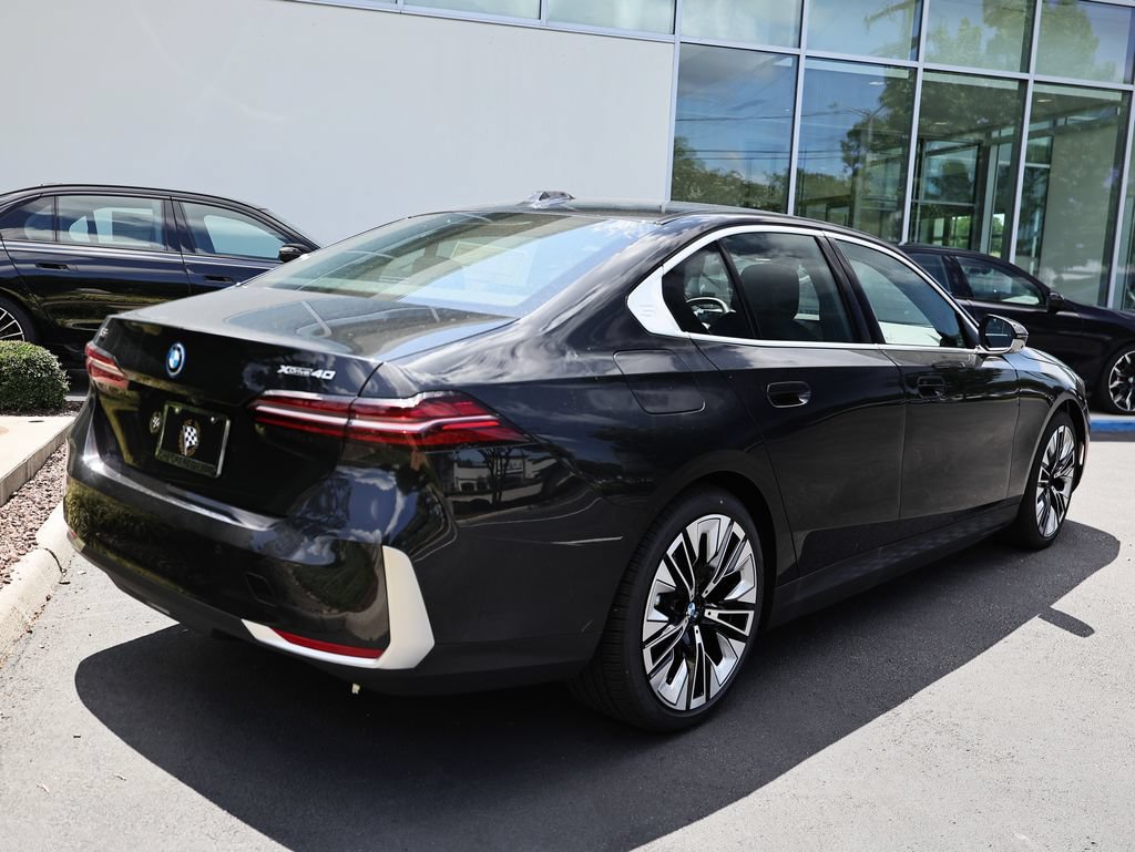 New 2027 BMW i5 xDrive40 w/ Premium Package AWD/4WD image 5