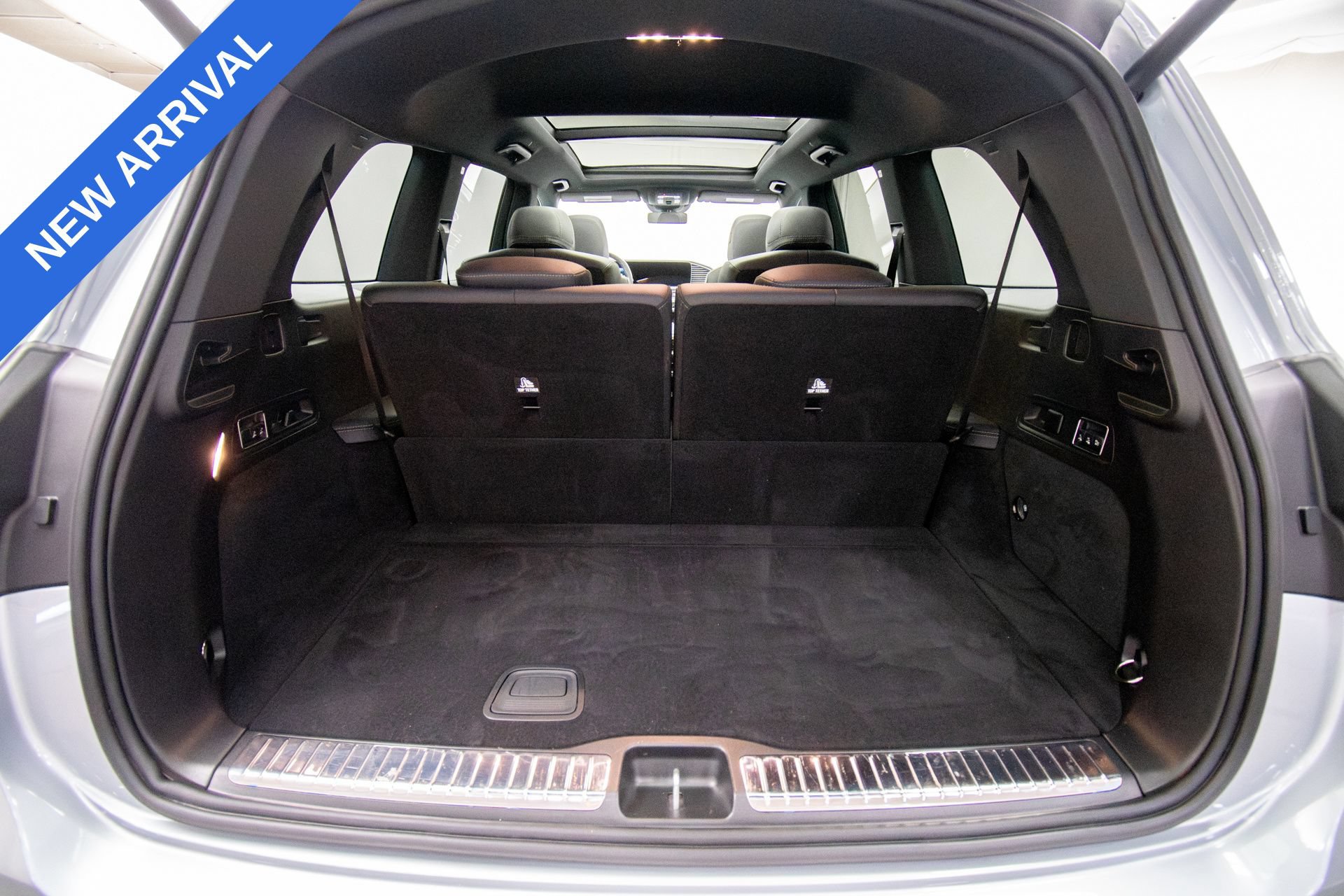 Used 2025 Mercedes-Benz GLS 450 4MATIC image 39