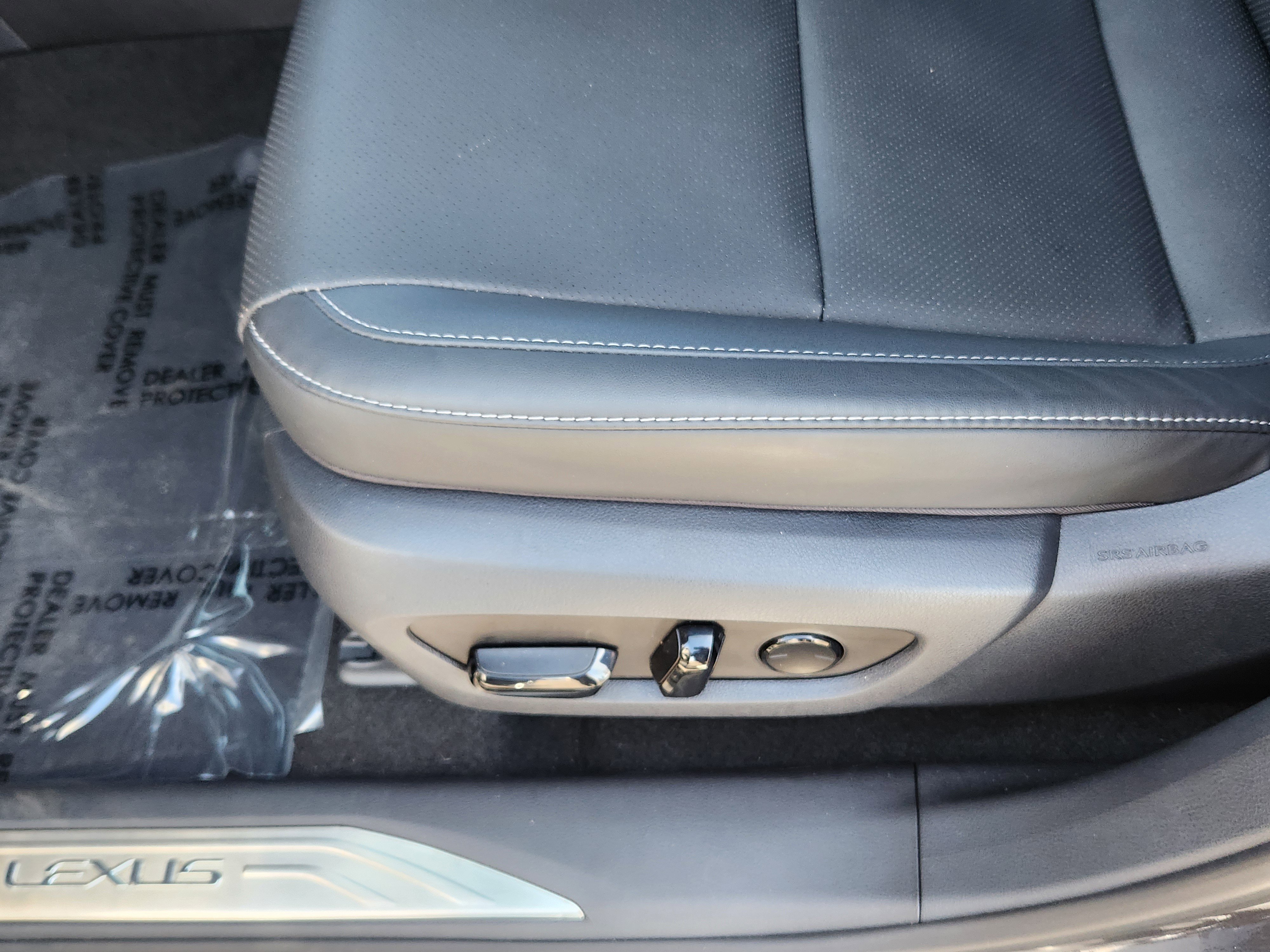 Used 2025 Lexus RX 350h w/ Convenience Package image 14