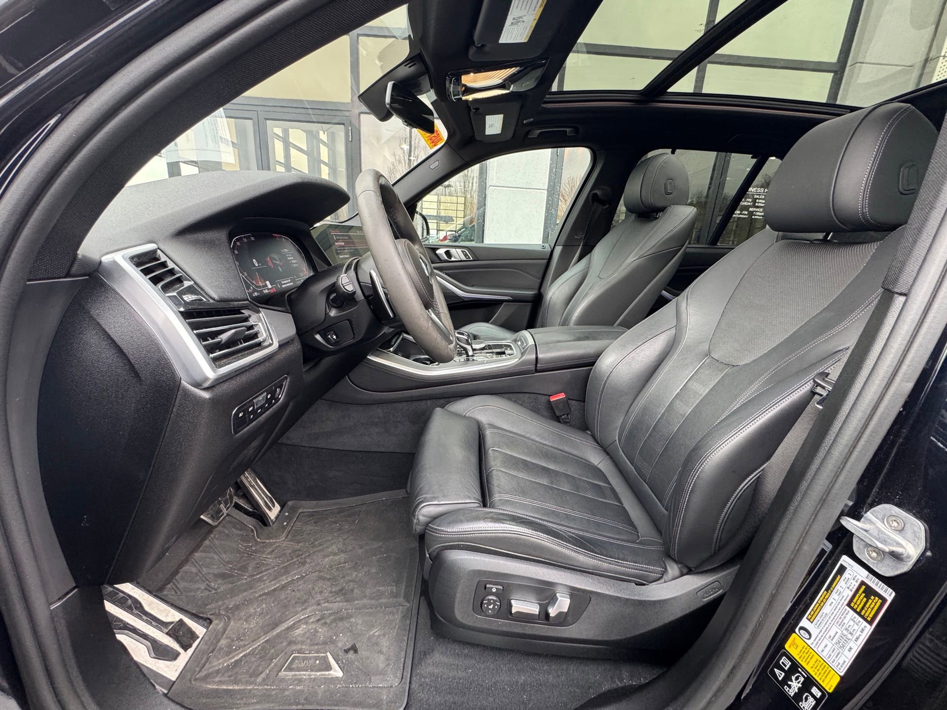 Used 2019 BMW X5 xDrive40i w/ M Sport Package image 6