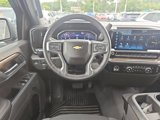 Used 2023 Chevrolet Silverado 1500 LT AWD/4WD image 14