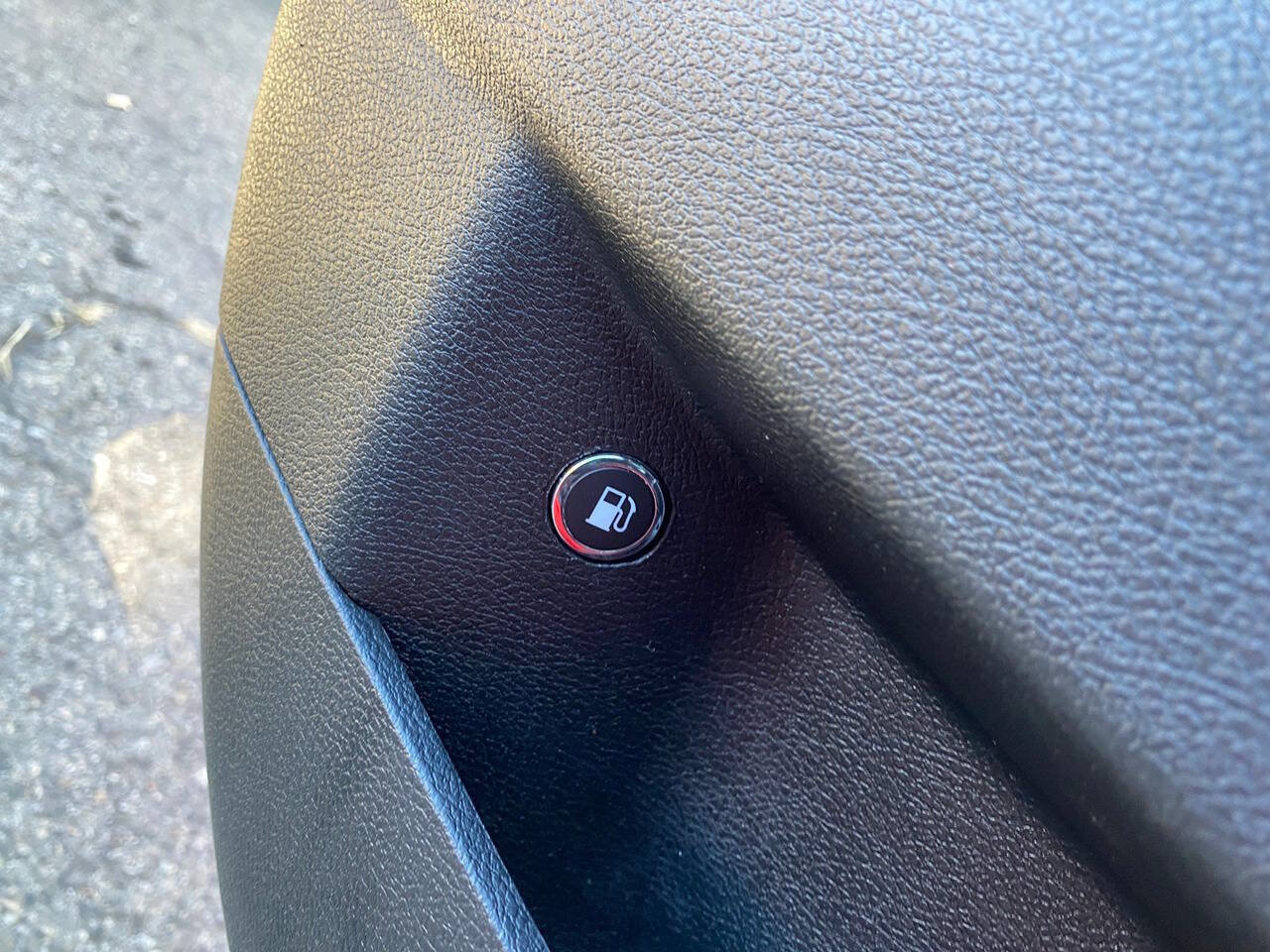 Used 2018 Dodge Charger R/T image 26