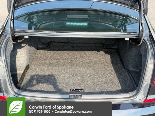 Used 2017 Volkswagen Passat 1.8T SE FWD image 18