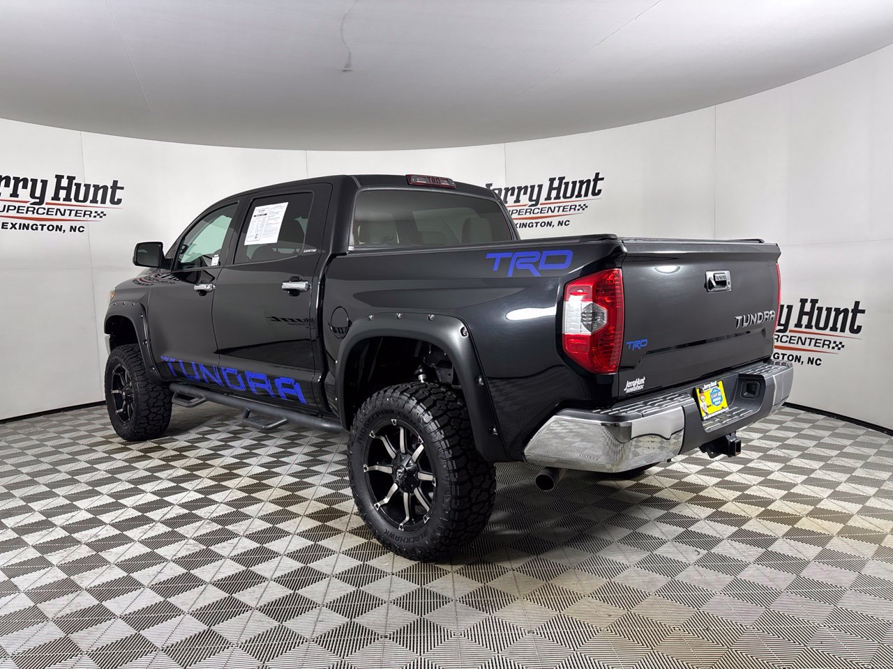 Used 2018 Toyota Tundra Limited AWD/4WD image 6