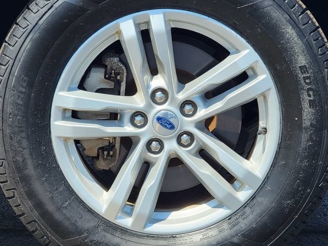 Certified 2023 Ford Explorer XLT w/ Equipment Group 202A AWD/4WD image 17