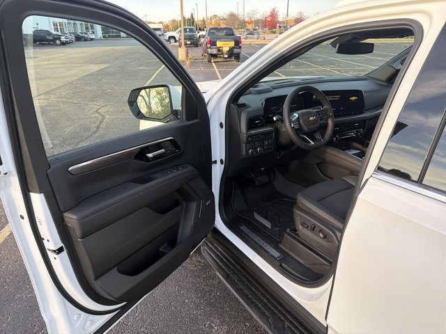 New 2026 Chevrolet Suburban LT w/ Comfort Package image 9