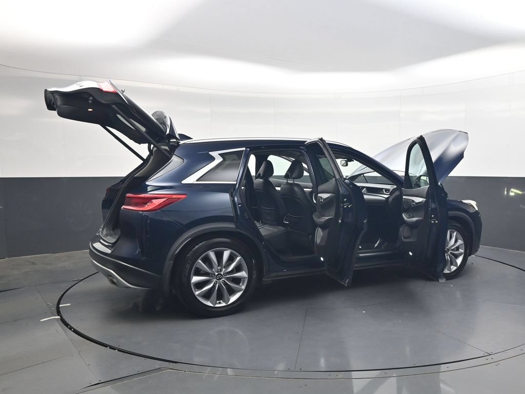 Used 2020 INFINITI QX50 Luxe w/ Navigation Package AWD/4WD image 36