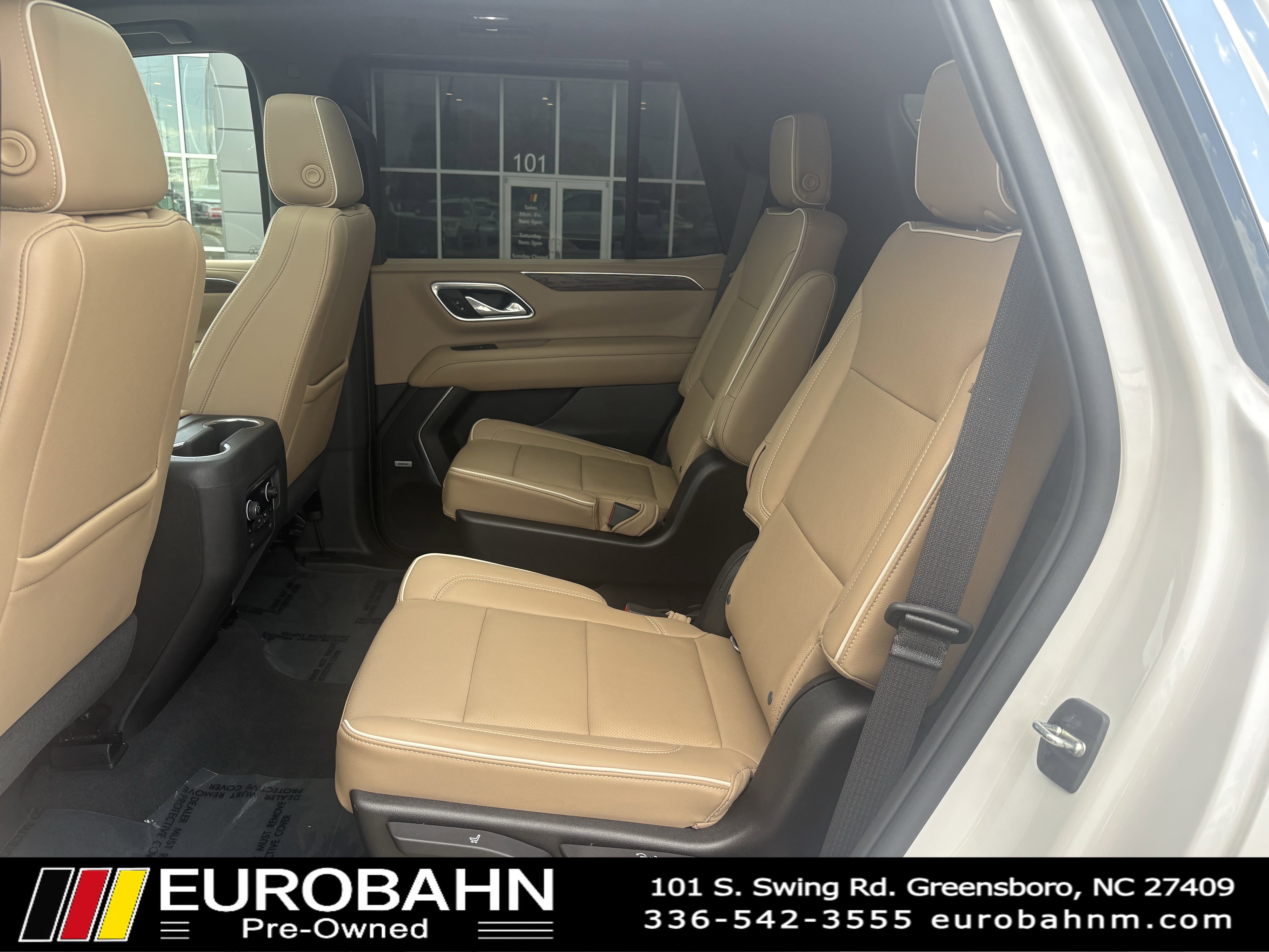 Used 2021 Chevrolet Tahoe Premier w/ Premium Package image 10