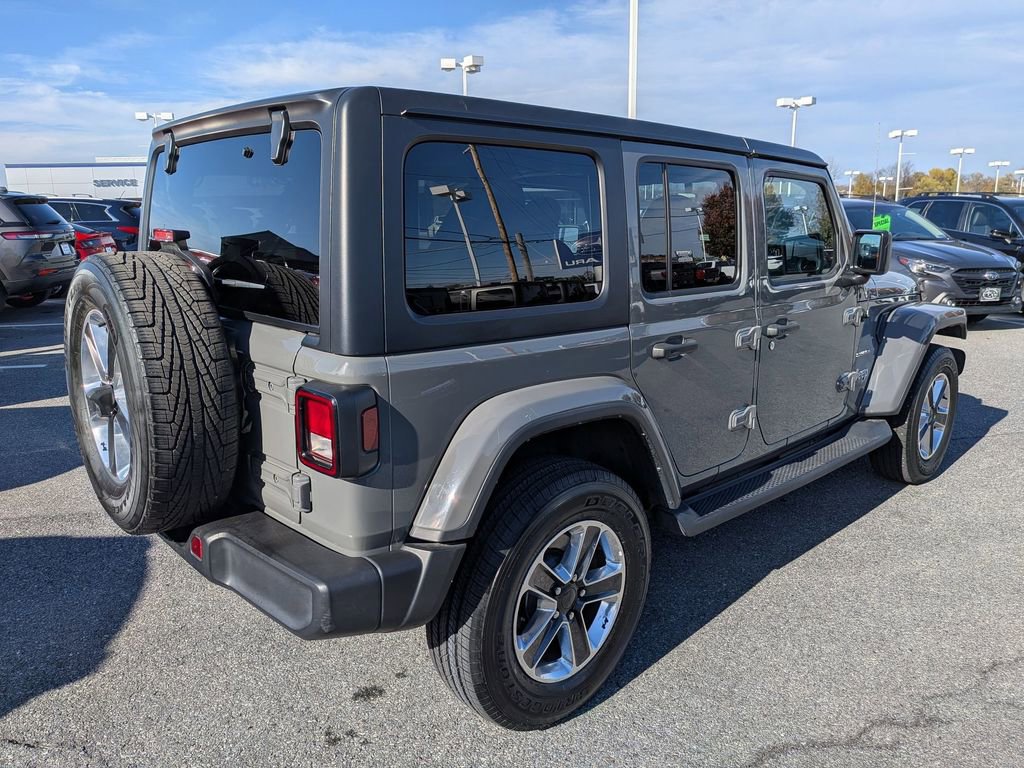 Used 2022 Jeep Wrangler Unlimited Sahara AWD/4WD image 7