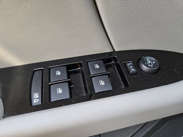 Used 2015 Cadillac XTS Luxury w/ Driver Awareness Package image 33