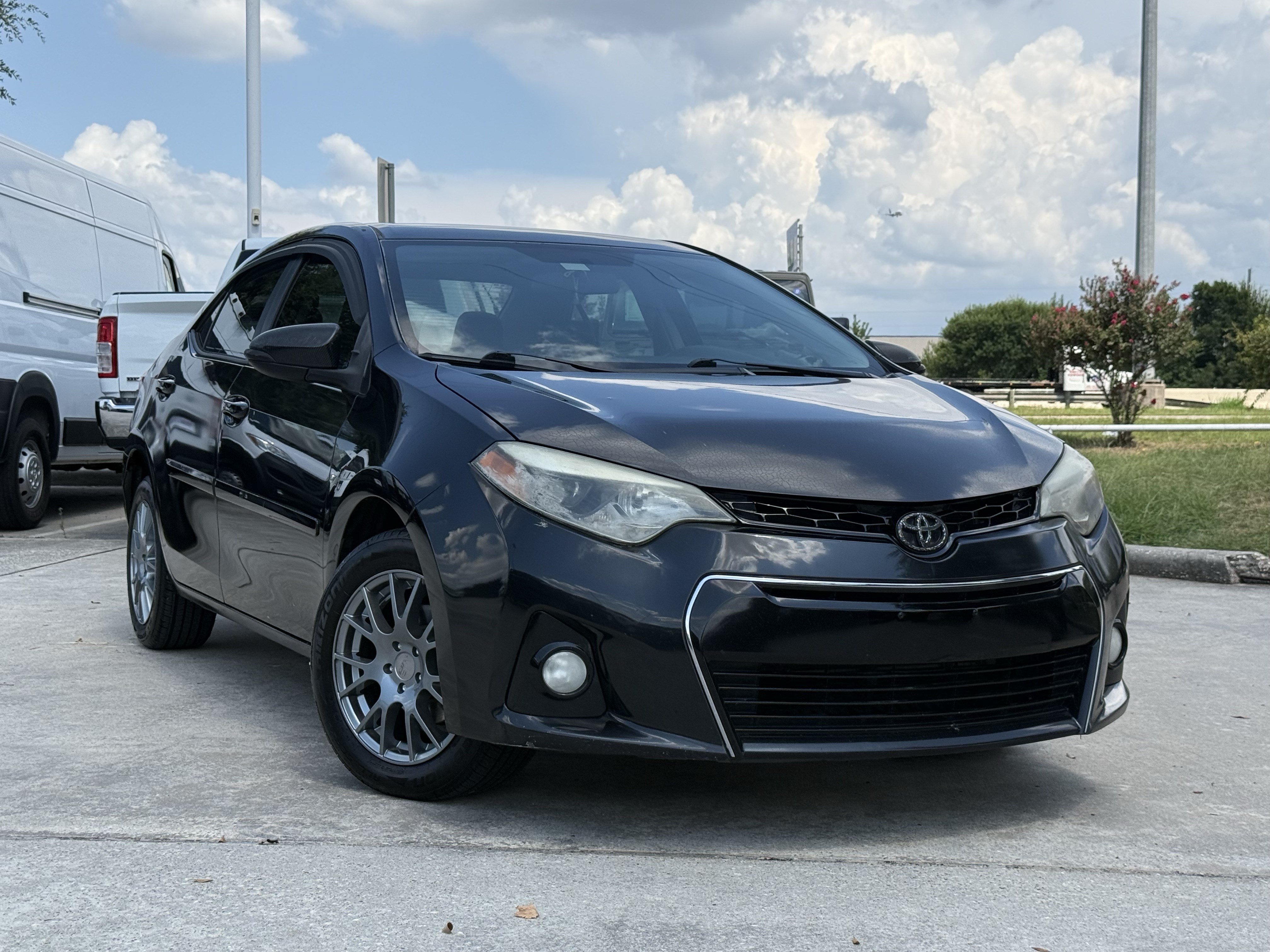 Used 2015 Toyota Corolla S w/ Driver Convenience Package FWD video 2