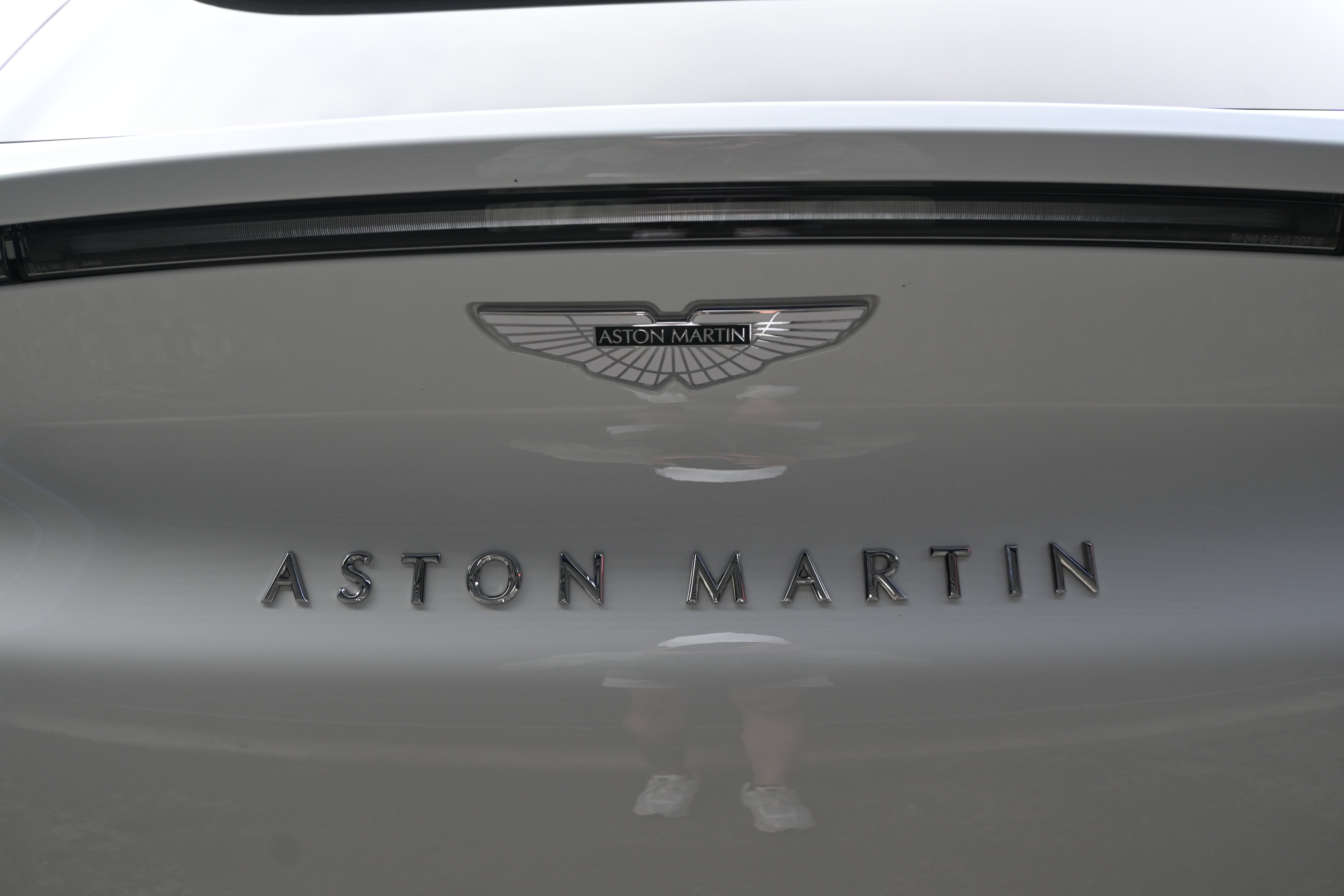 Used 2022 Aston Martin DBX AWD/4WD image 30