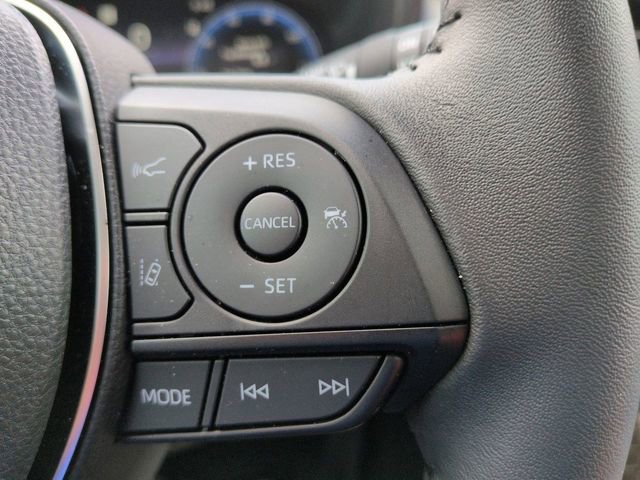 Used 2025 Toyota RAV4 Limited FWD image 26