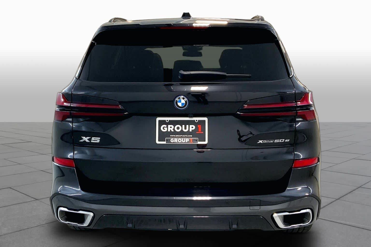 Used 2024 BMW X5 xDrive50e w/ M Sport Package AWD/4WD image 4