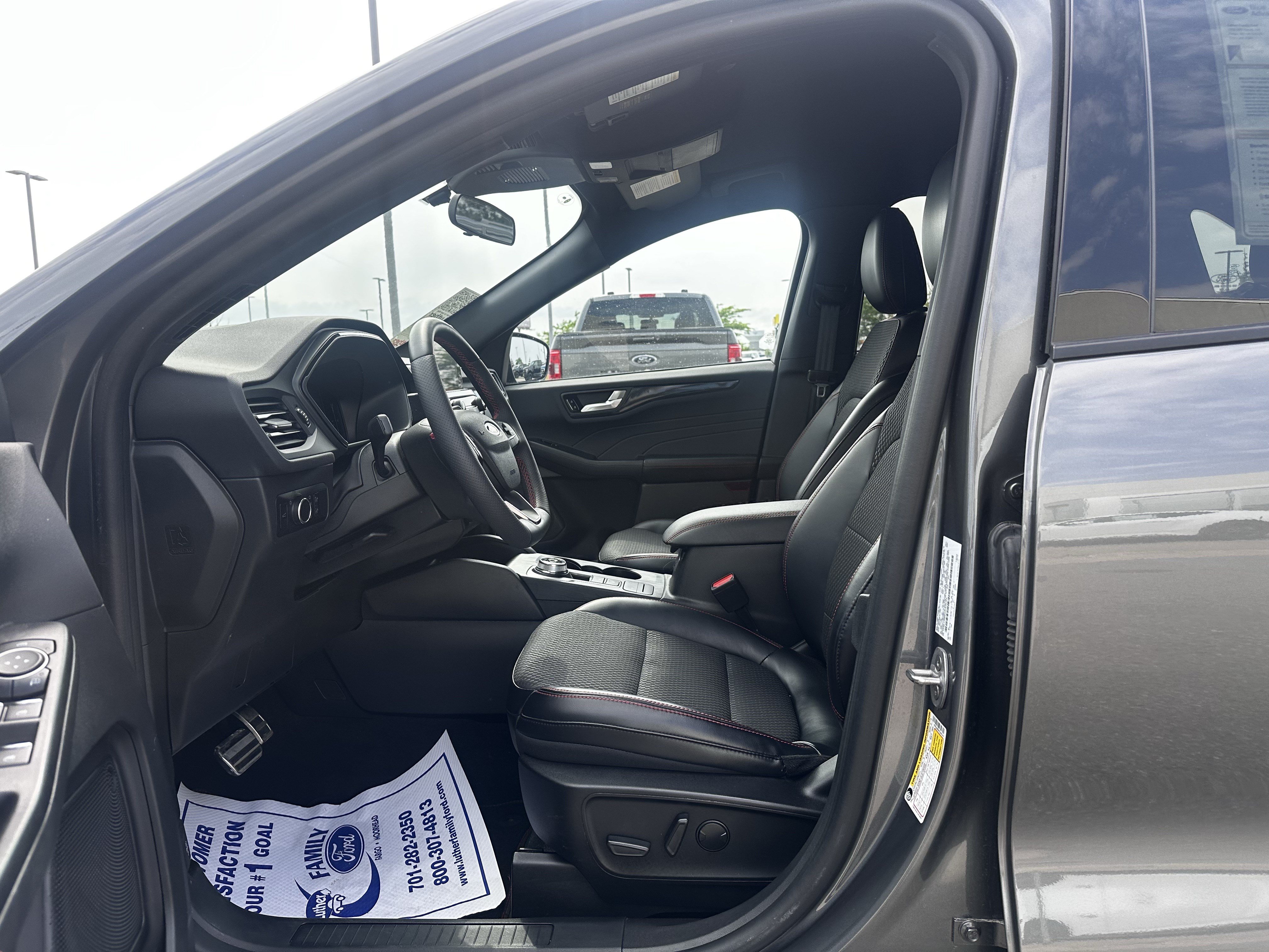 Certified 2023 Ford Escape ST-Line AWD/4WD image 18