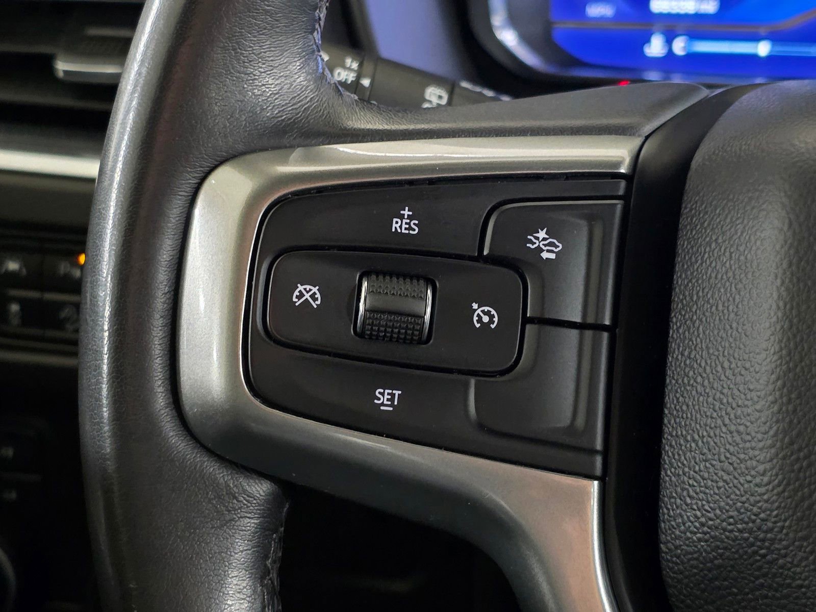 Used 2023 Chevrolet Tahoe Z71 AWD/4WD image 34