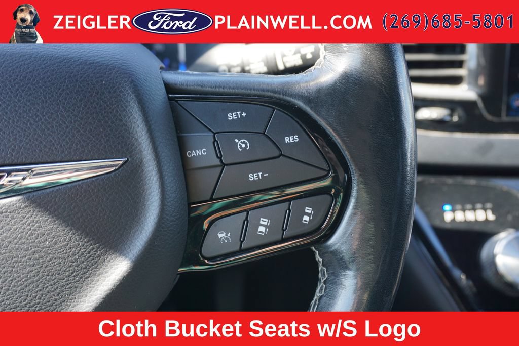 Used 2020 Chrysler Pacifica Touring w/ Advanced Safetytec Group FWD image 29