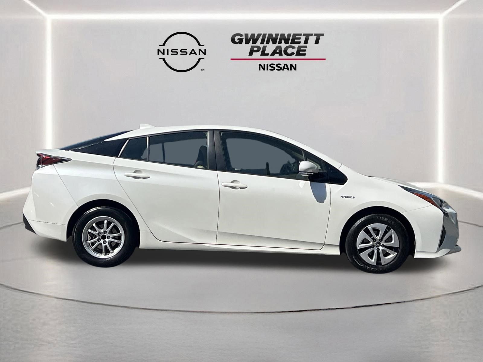 Used 2016 Toyota Prius Four image 27