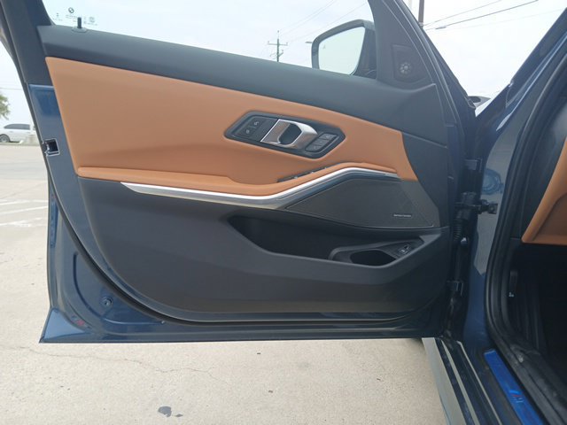 New 2026 BMW 330i Sedan w/ M Sport Package RWD image 19