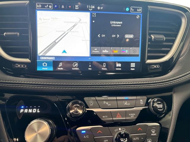 New 2026 Chrysler Pacifica Select image 11