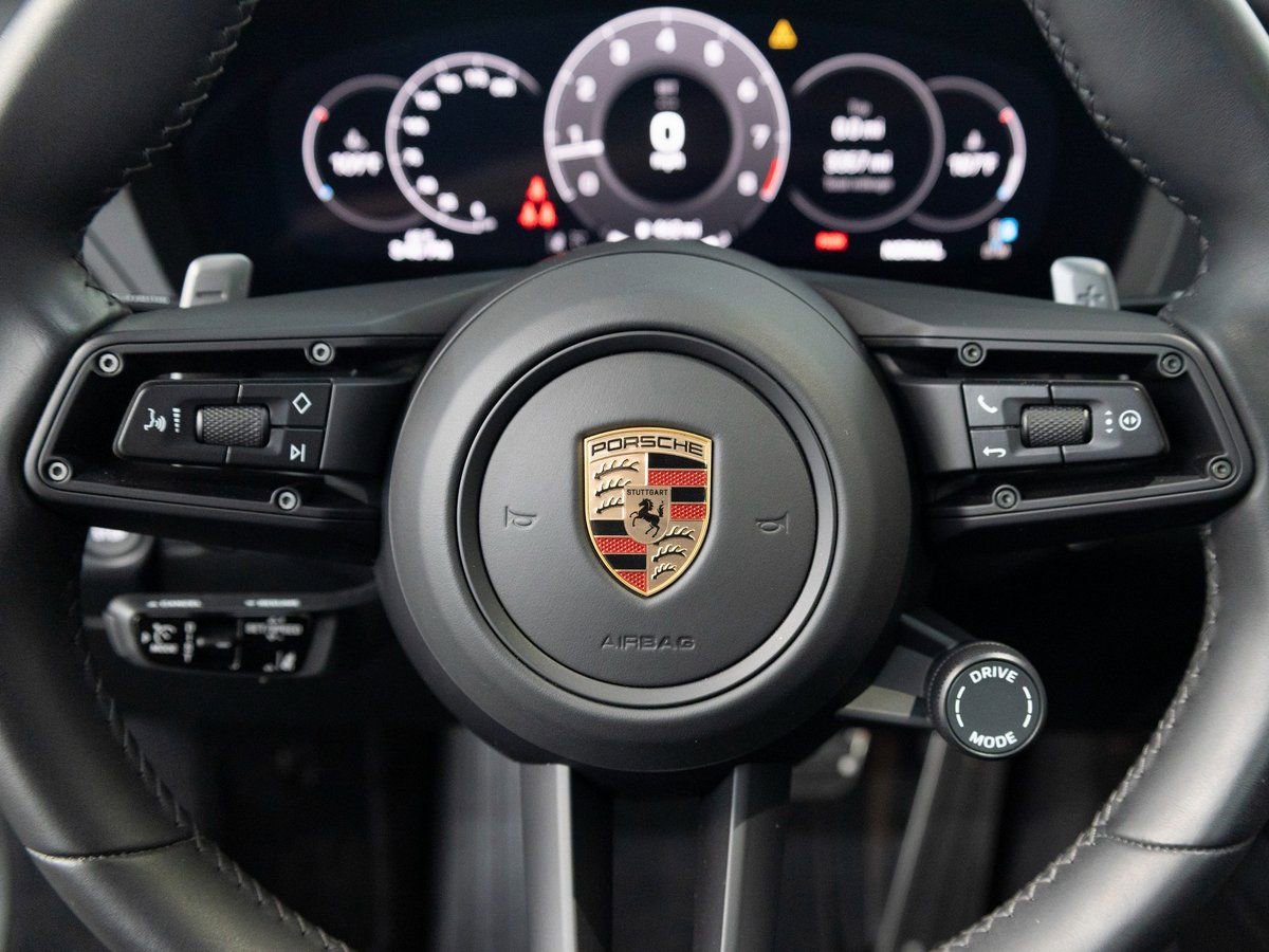 Certified 2025 Porsche 911 Carrera image 22