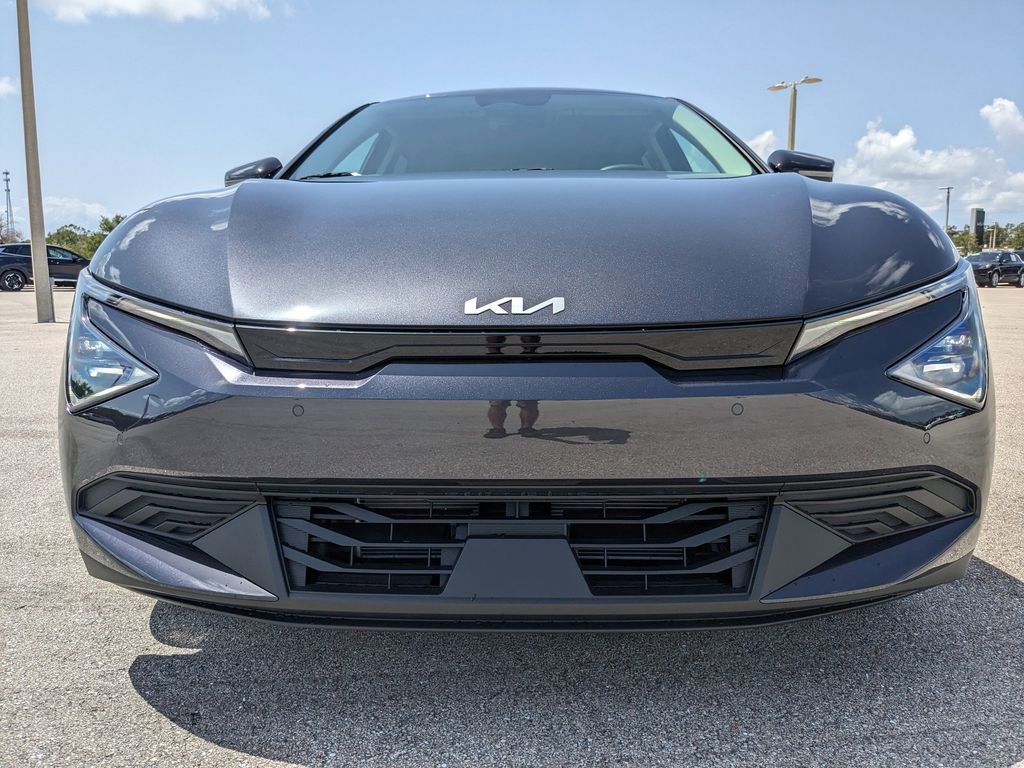 New 2025 Kia EV6 Light RWD image 9
