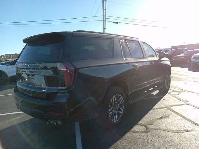 Used 2025 Chevrolet Suburban Z71 image 9