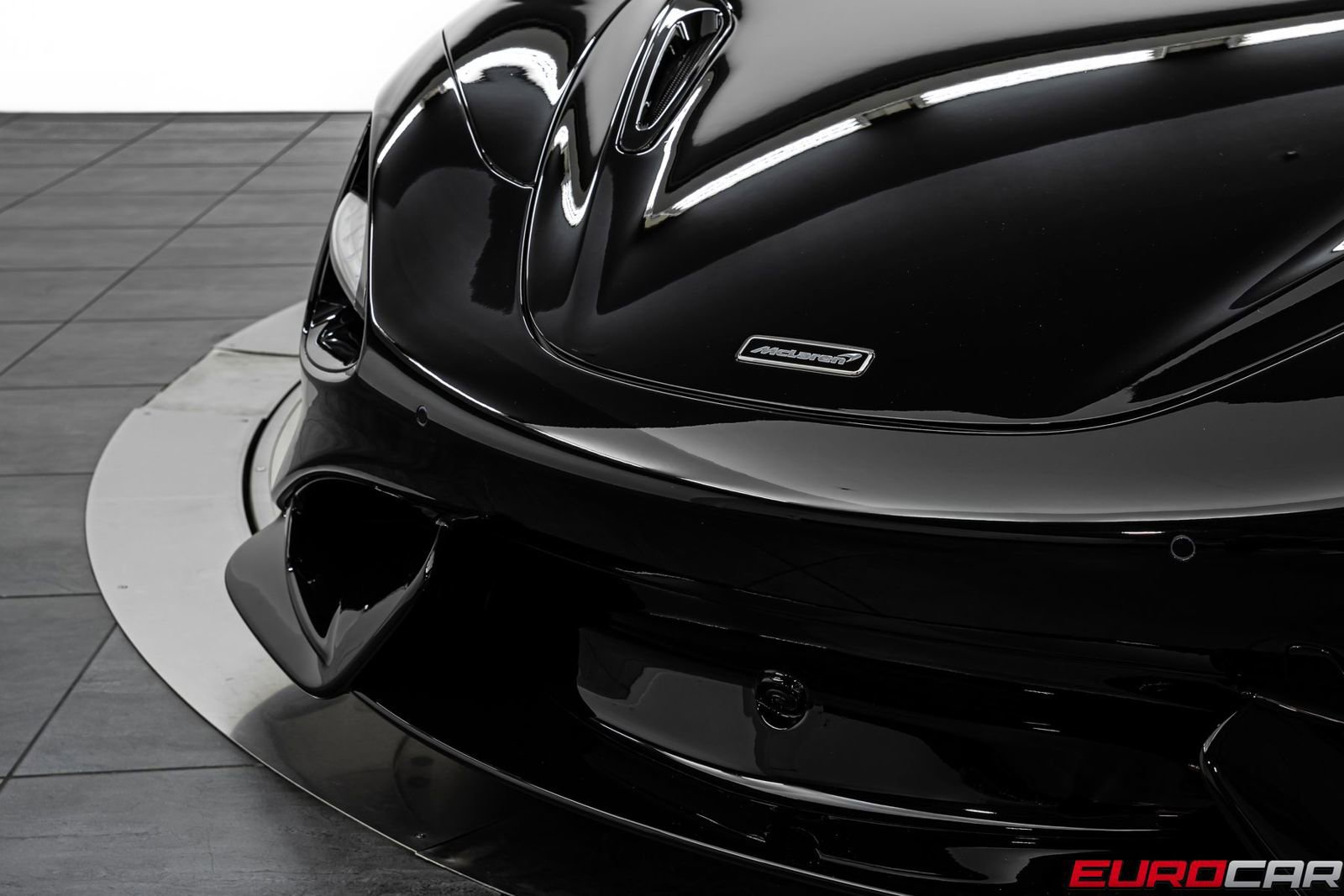 Used 2022 McLaren 765LT RWD image 14