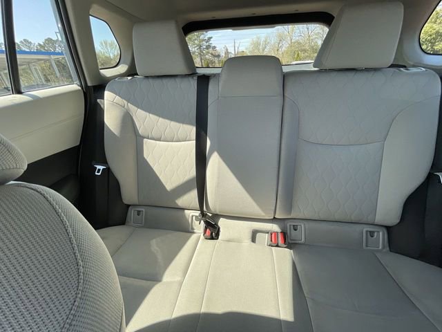 Used 2024 Toyota Corolla Cross L image 16