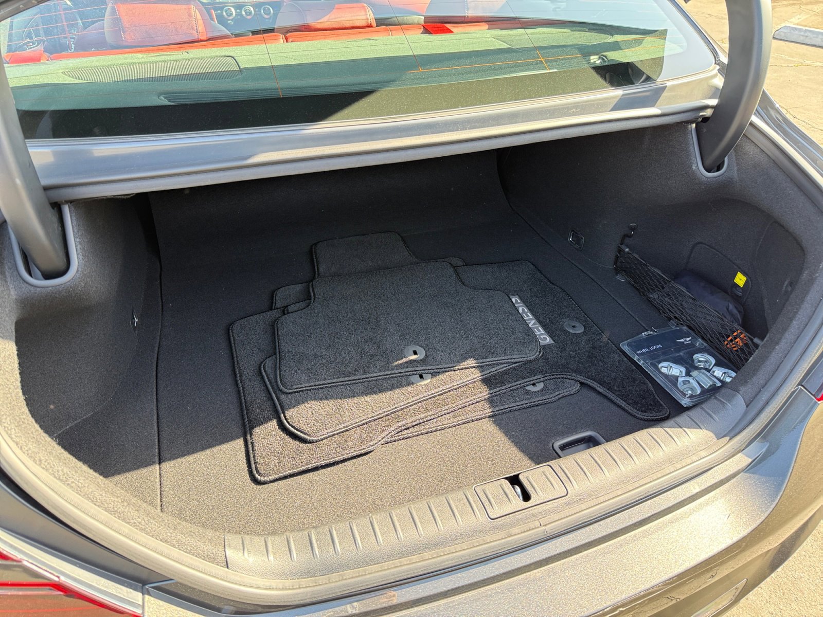 Used 2023 Genesis G70 2.0T w/ Sport Prestige Package image 21