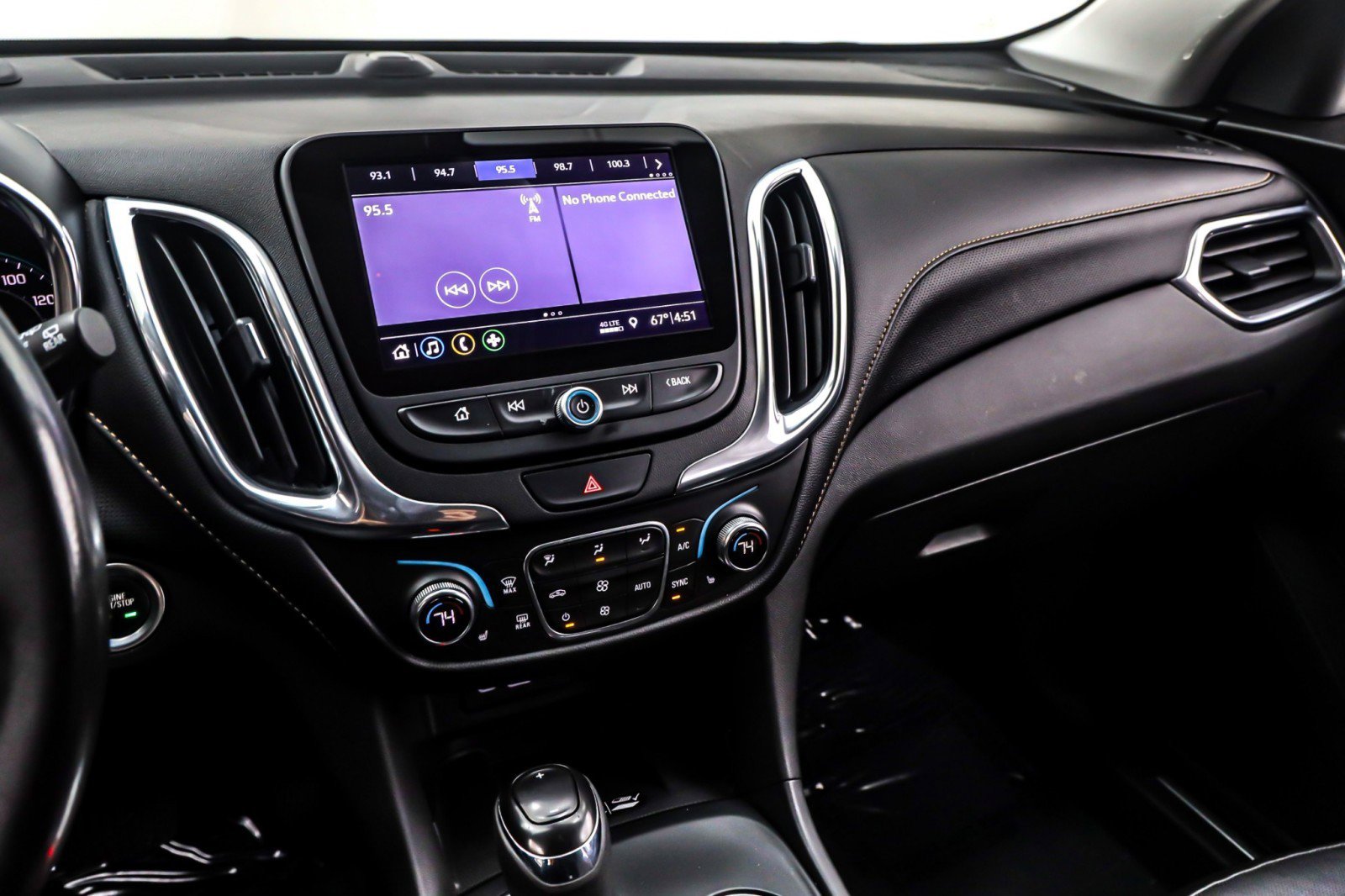 Used 2020 Chevrolet Equinox Premier image 19