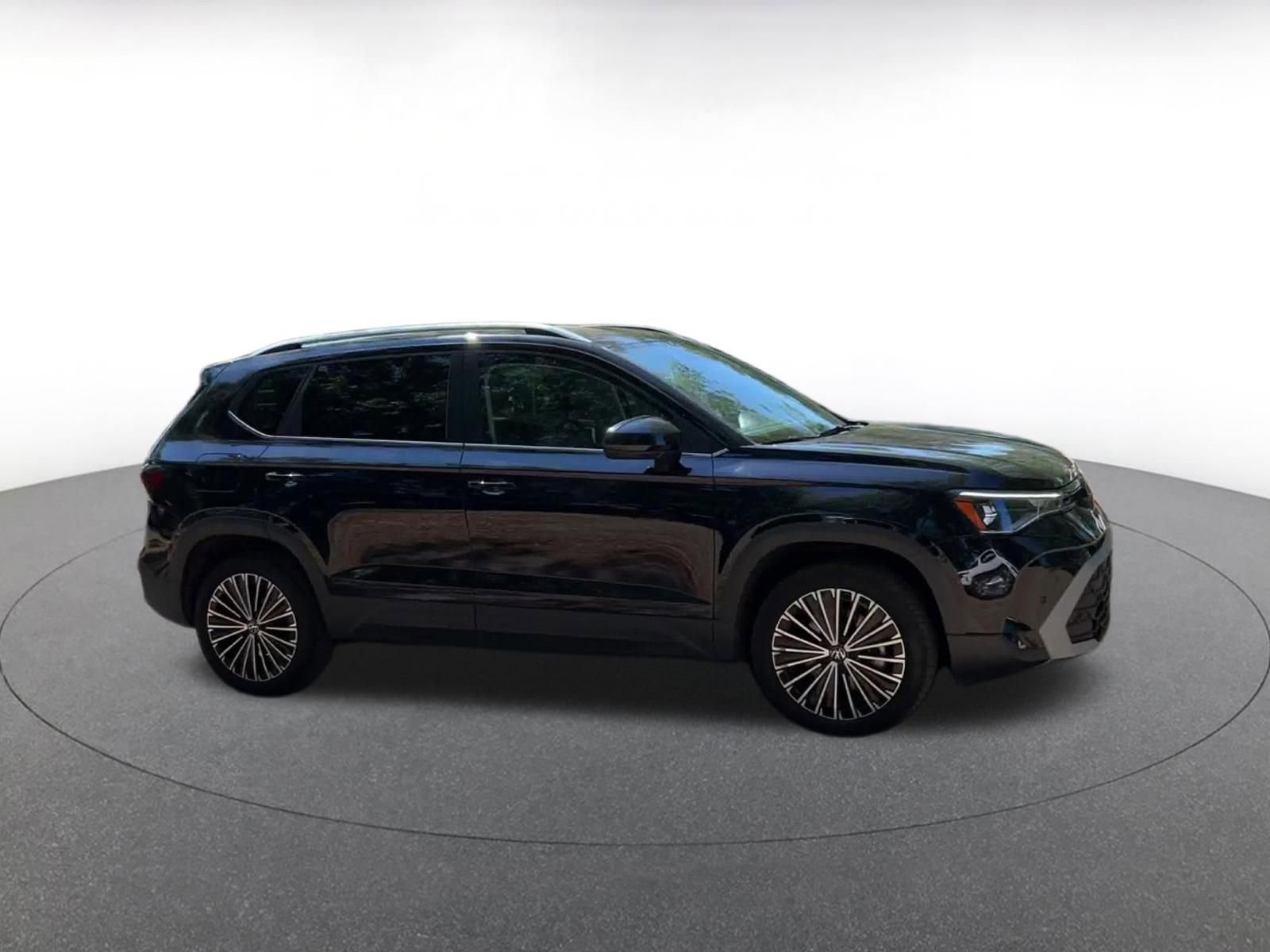 Used 2025 Volkswagen Taos SE FWD video 2