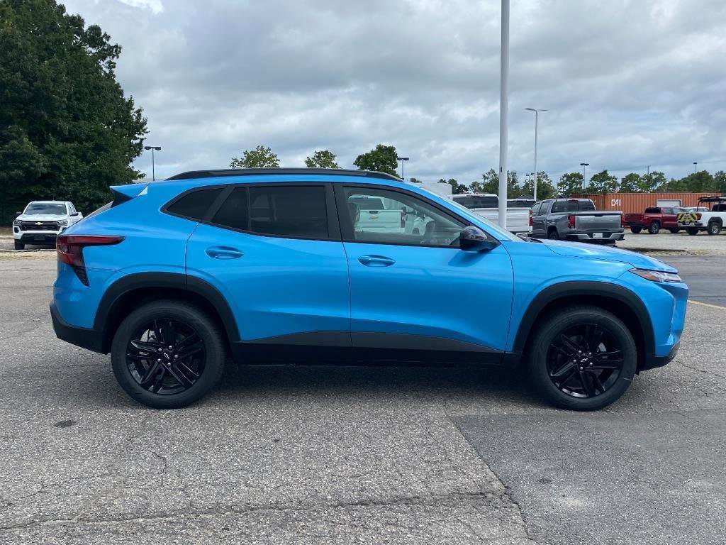 New 2025 Chevrolet Trax ACTIV w/ Driver Confidence Package image 2