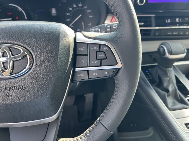 New 2026 Toyota Sienna XLE FWD image 16