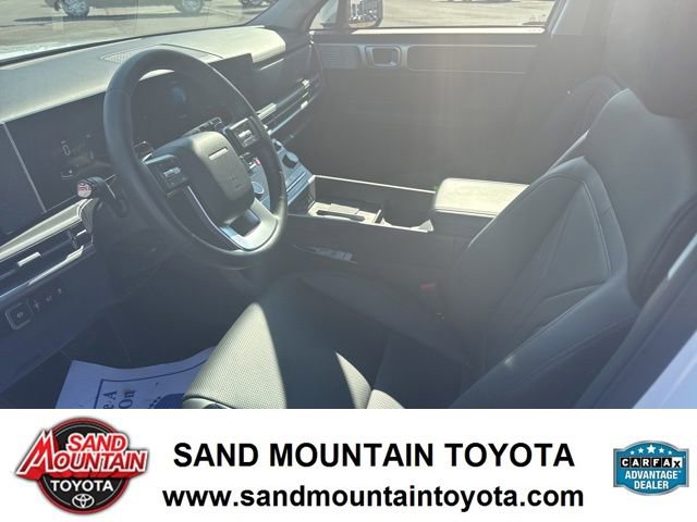 Used 2025 Hyundai Santa Fe SEL image 12