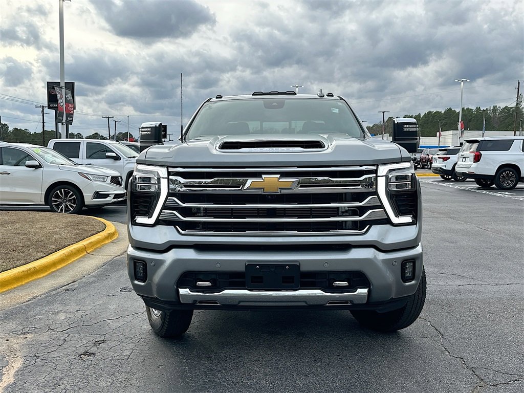 Used 2024 Chevrolet Silverado 3500 High Country w/ High Country Premium Package image 5