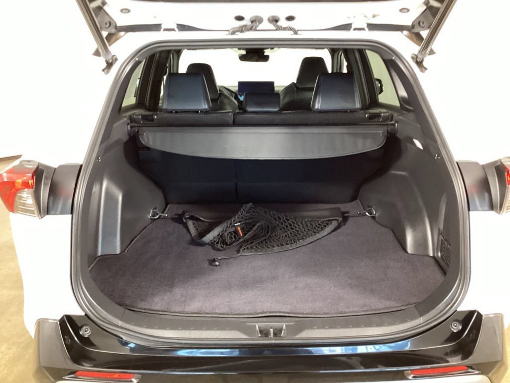 Used 2023 Toyota RAV4 XSE AWD/4WD image 13