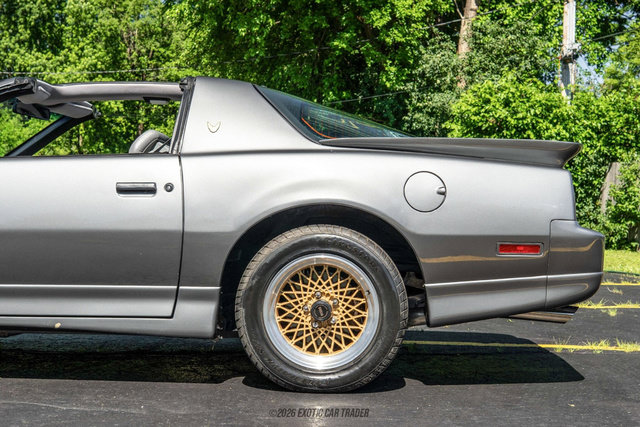 Used 1989 Pontiac Firebird Trans Am RWD image 5