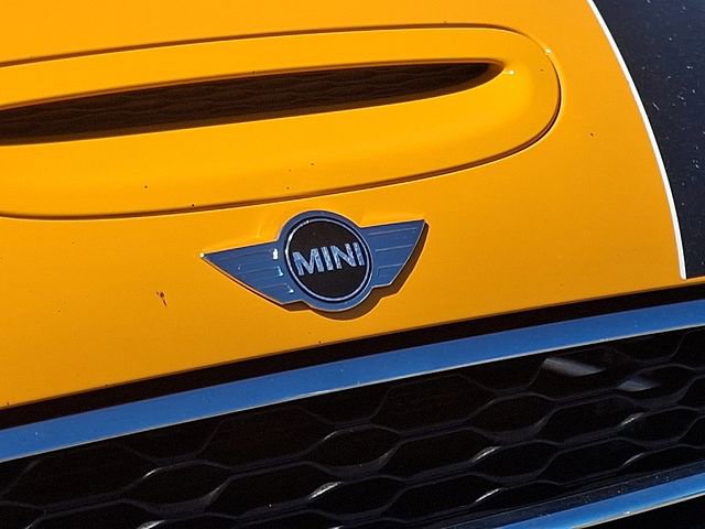 Used 2015 MINI Cooper S FWD image 9