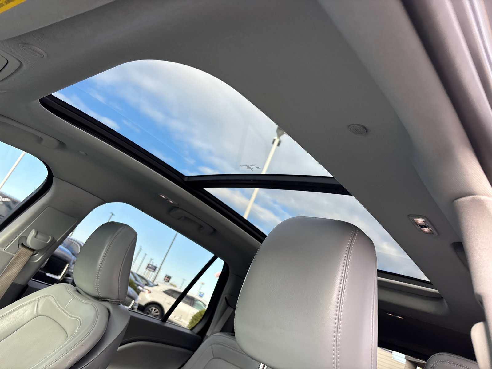 Used 2021 Lincoln Aviator Grand Touring w/ Elements Package Plus image 27