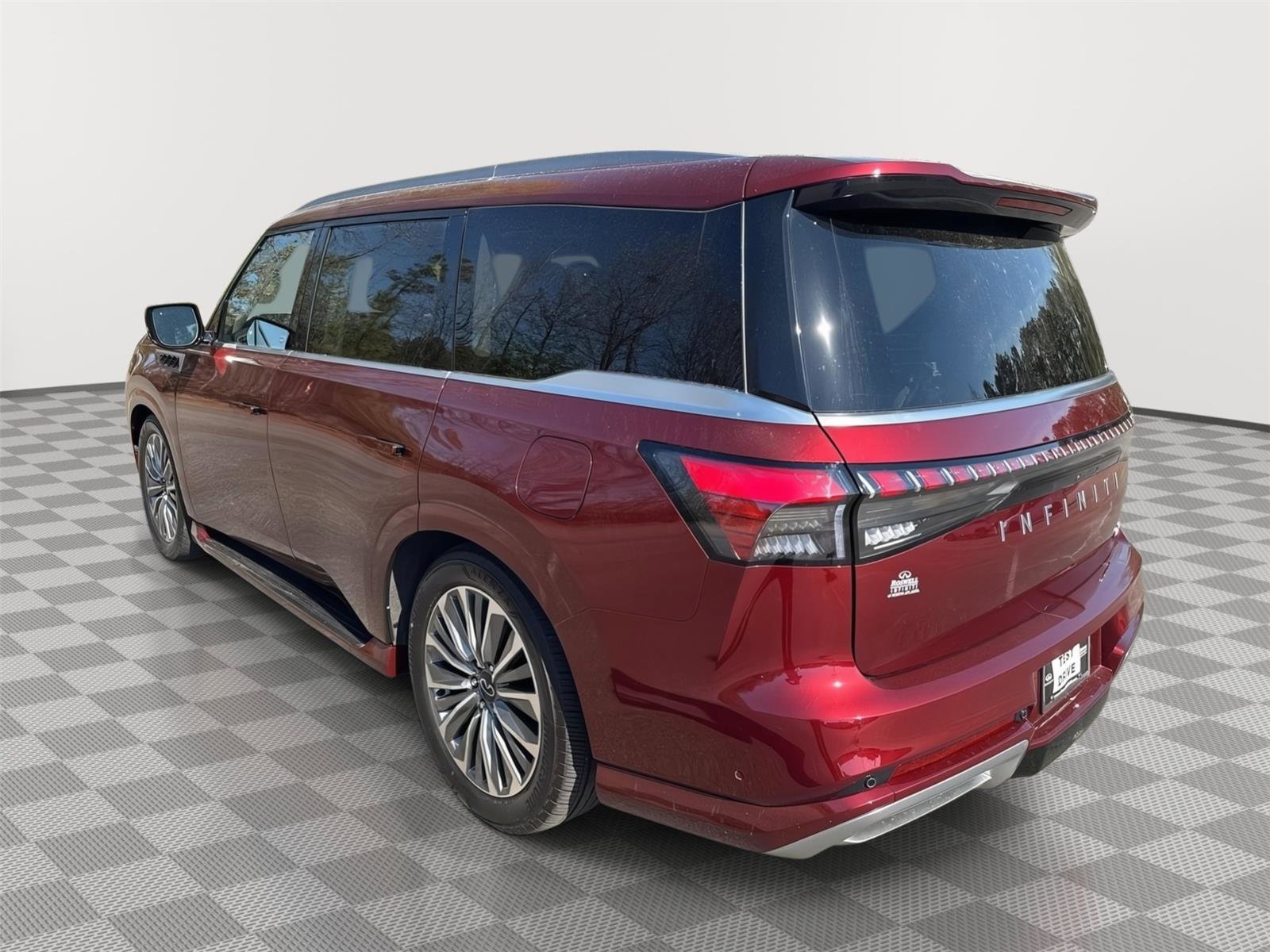 Certified 2025 INFINITI QX80 Sensory image 8