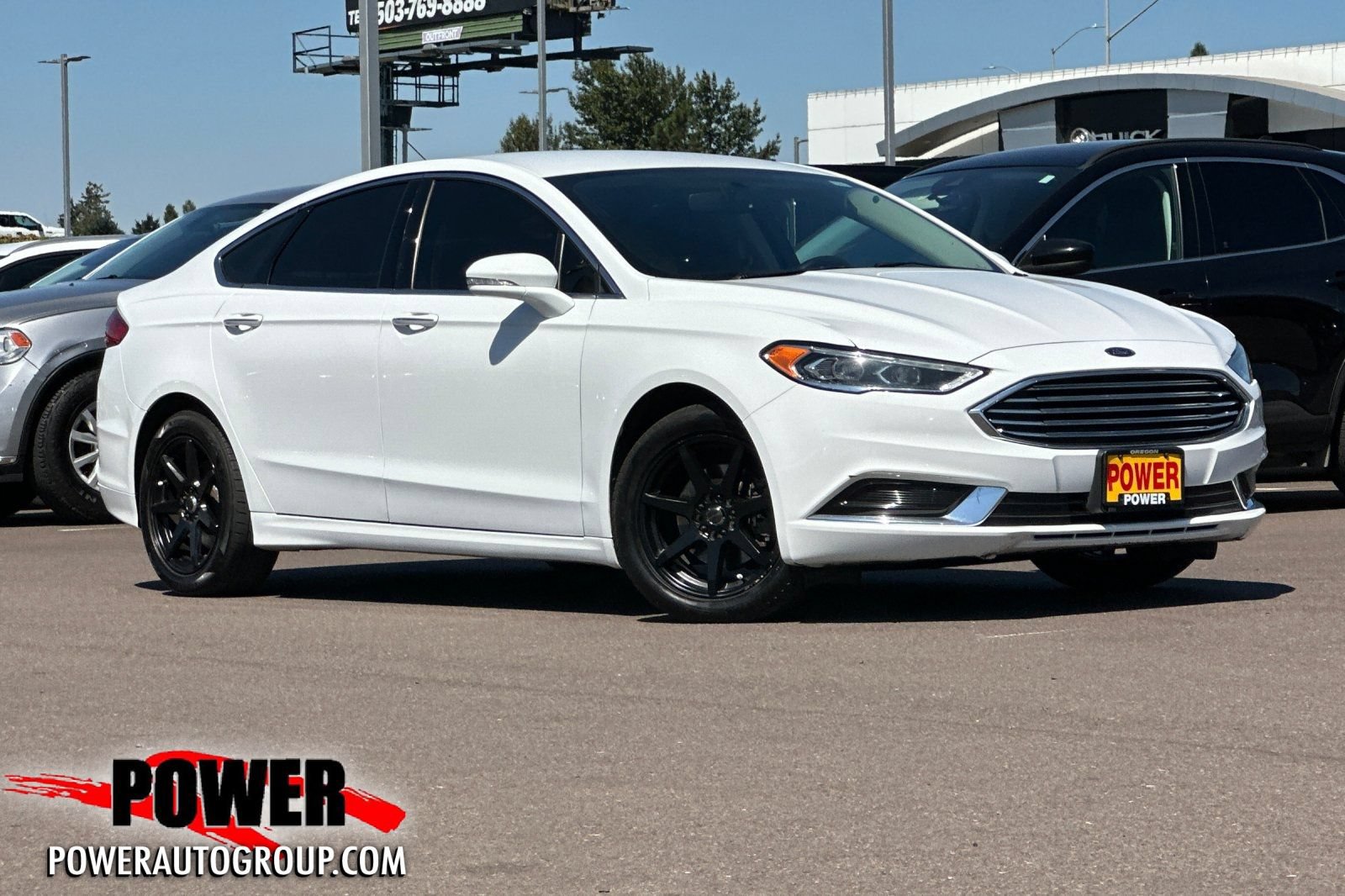 Used 2018 Ford Fusion SE FWD image 1