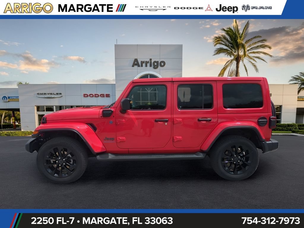 Used 2025 Jeep Wrangler Unlimited Sahara AWD/4WD image 8