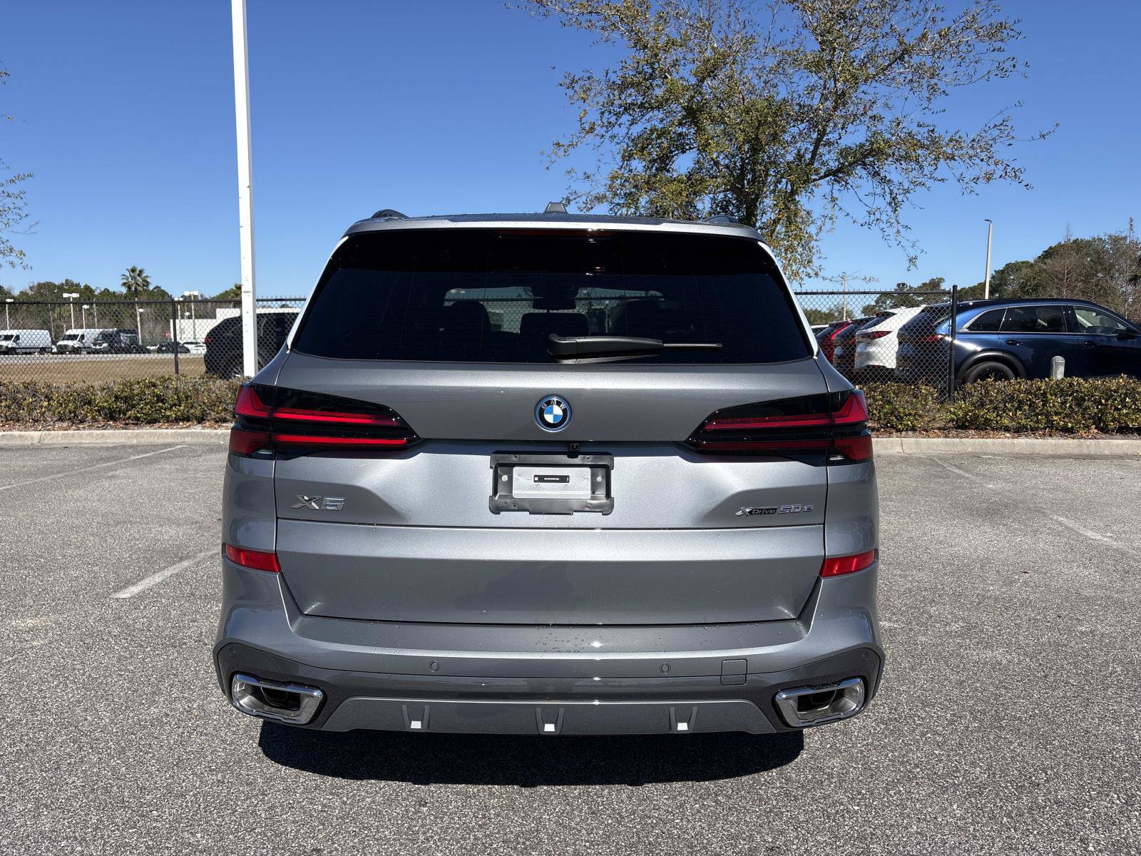 New 2026 BMW X5 xDrive50e w/ M Sport Package AWD/4WD image 5